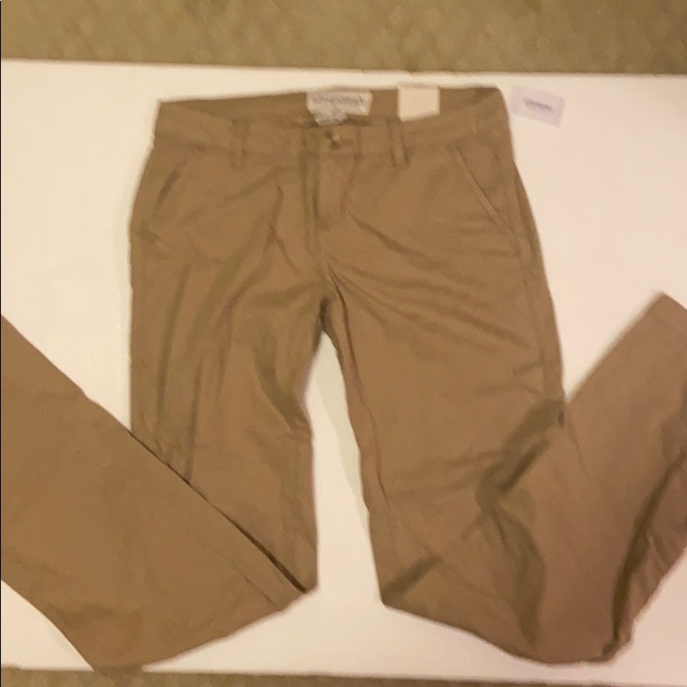 NWT Aeropostale Khaki pants 5-6 long